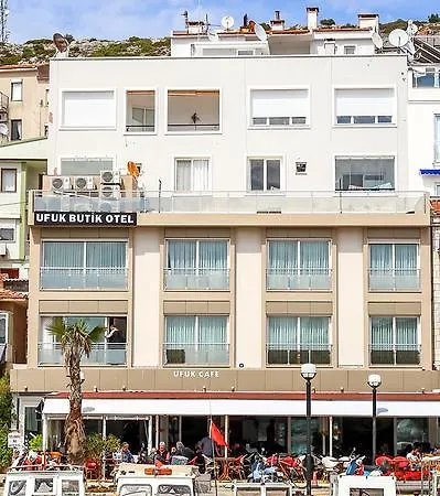 ゲストハウス Ufuk Çeşme